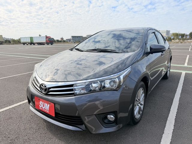 原鈑件/藍芽影音/免鑰匙/定速/抬頭顯示器/倒車顯影  第1張相片