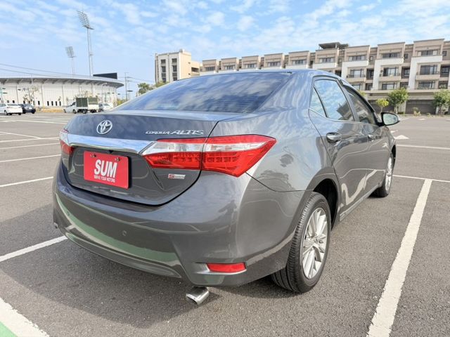 原鈑件/藍芽影音/免鑰匙/定速/抬頭顯示器/倒車顯影  第3張相片