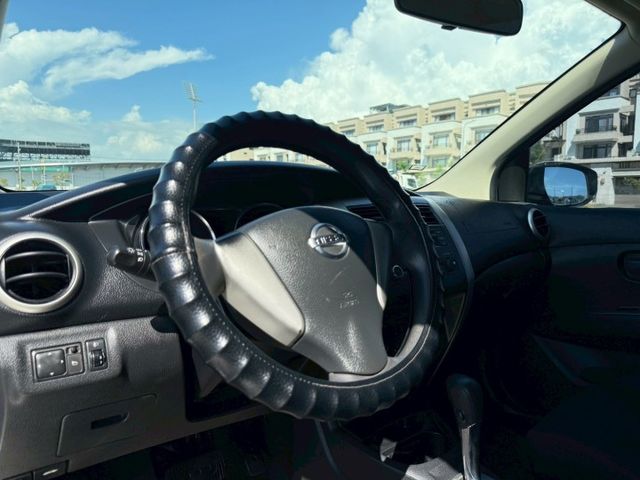 ABS/安全氣囊/車頂行李架/後座分離傾倒 /車頂行李架  第9張相片