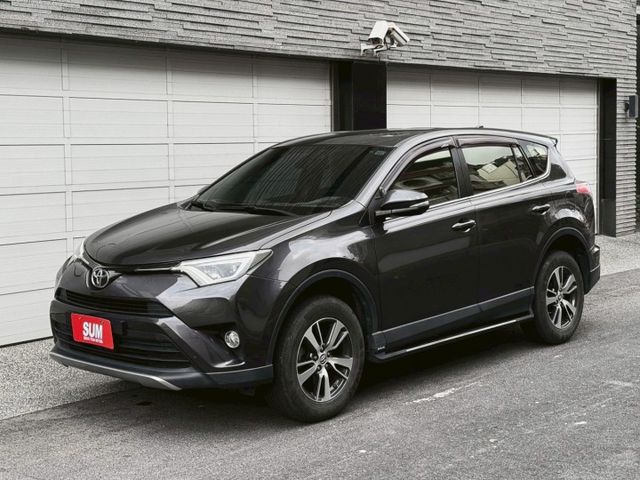 2.0豪華版 LED頭燈 電動椅 免鑰匙啟動 雙區恆溫 全車原版件  第1張相片