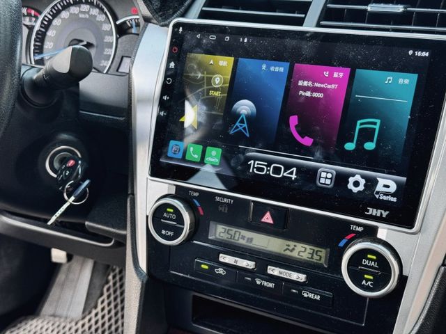 Toyota Camry 2.0 E 倒車顯影  恆溫空調 後座出風口....  第7張相片