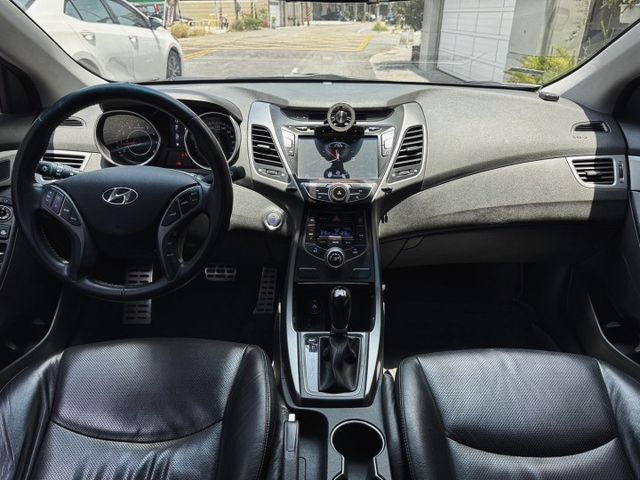 Hyundai Elantra EX 旗艦型 原版件 最頂規!  第3張相片