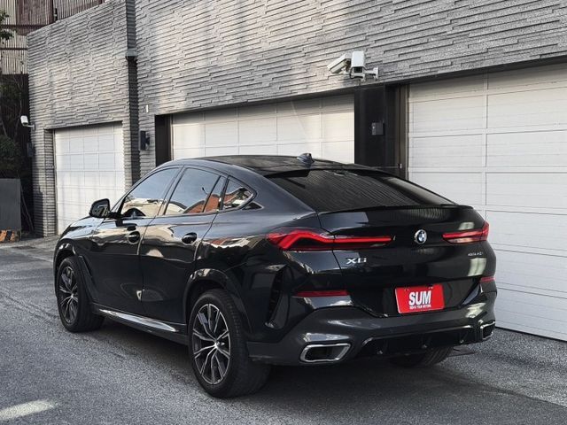 BMW X6 xDrive40i M Sport鉑金版 全景天窗 電動尾門 HUD抬頭顯示器  第2張相片