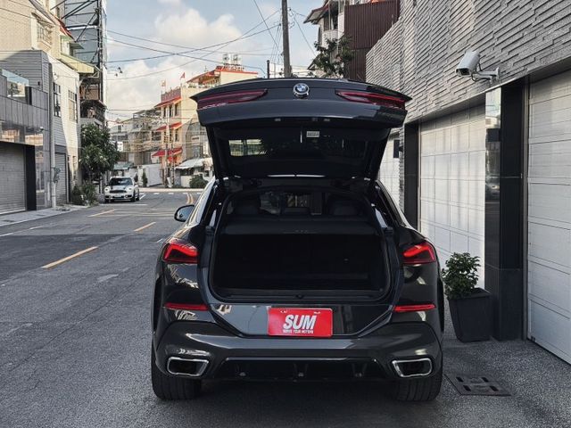 BMW X6 xDrive40i M Sport鉑金版 全景天窗 電動尾門 HUD抬頭顯示器  第5張相片