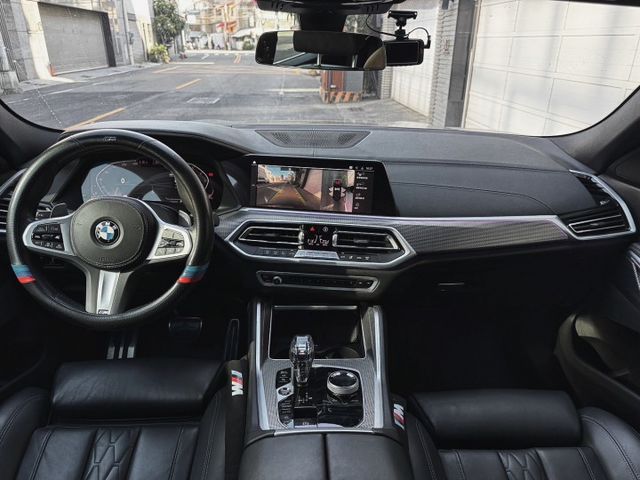 BMW X6 xDrive40i M Sport鉑金版 全景天窗 電動尾門 HUD抬頭顯示器  第6張相片