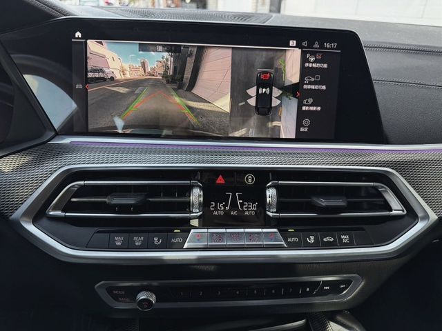 BMW X6 xDrive40i M Sport鉑金版 全景天窗 電動尾門 HUD抬頭顯示器  第12張相片