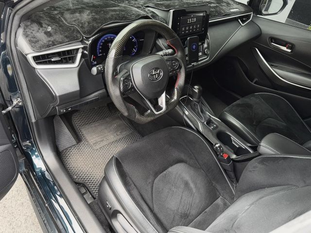 2019 Auris 免鑰匙啟動 雙區恆溫 倒車顯影  改裝 : 四出排氣管 閥門 內裝卡夢飾貼  第4張相片