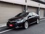 方向盤快控鍵/恆溫空調/免鑰匙啟動車門鎖/倒車顯影/電動摺疊後視鏡/抬頭顯示器/後座出風口  第1張縮圖