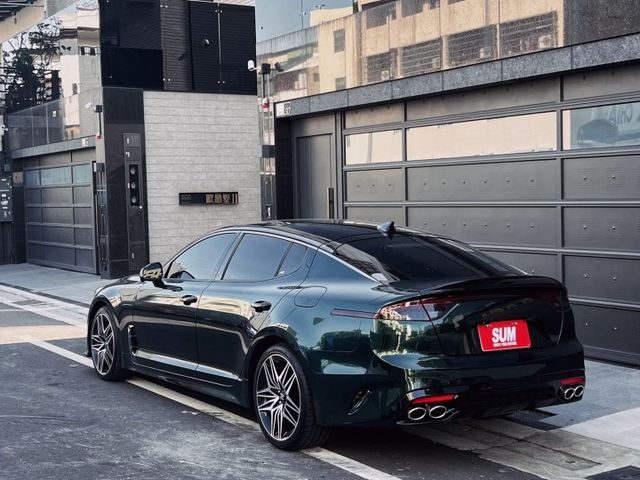 抬頭顯示器 電動尾門 雙區恆溫空調 免鑰匙啟動 摸門解鎖 後座出風口 360環景 HK音響  第2張相片