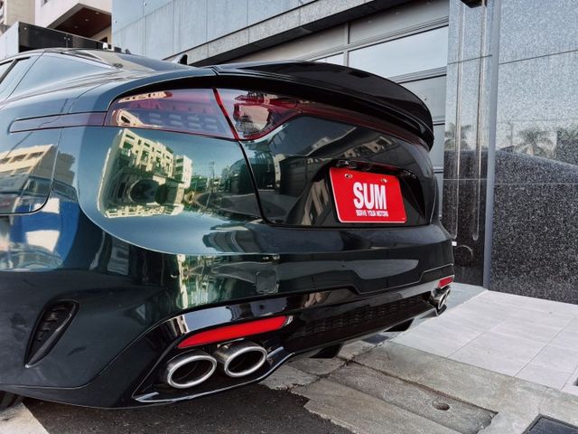 抬頭顯示器 電動尾門 雙區恆溫空調 免鑰匙啟動 摸門解鎖 後座出風口 360環景 HK音響  第14張相片