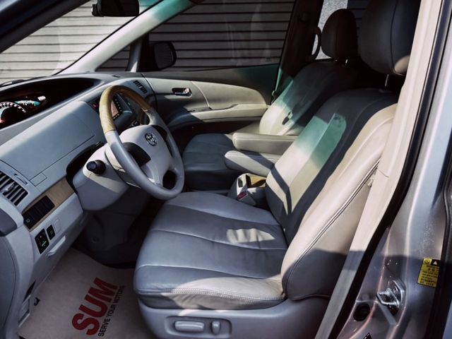 左右電動滑門 電動尾門 電動座椅 倒車顯影 電動天窗  第6張相片