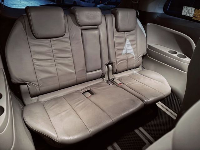 左右電動滑門 電動尾門 電動座椅 倒車顯影 電動天窗  第9張相片