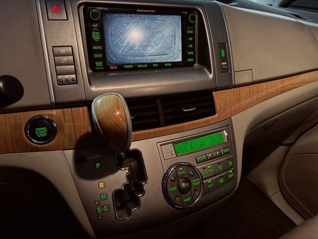 左右電動滑門 電動尾門 電動座椅 倒車顯影 電動天窗  第17張相片