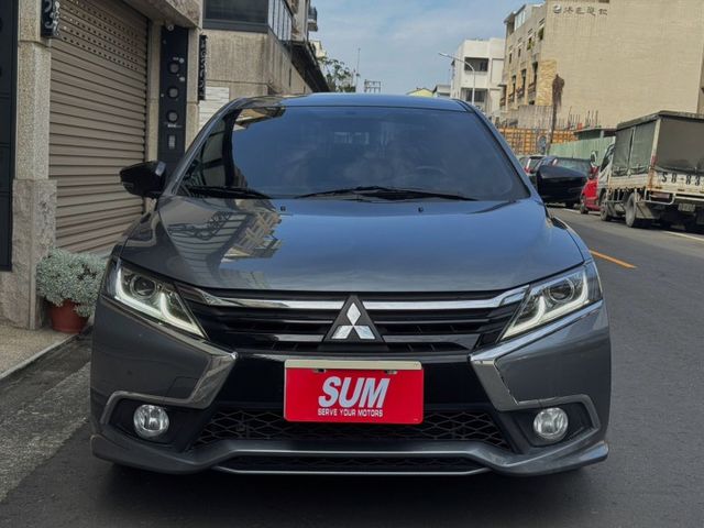 免鑰 定速 倒車影像輔助 電動折疊後視鏡 胎壓監控  第3張相片