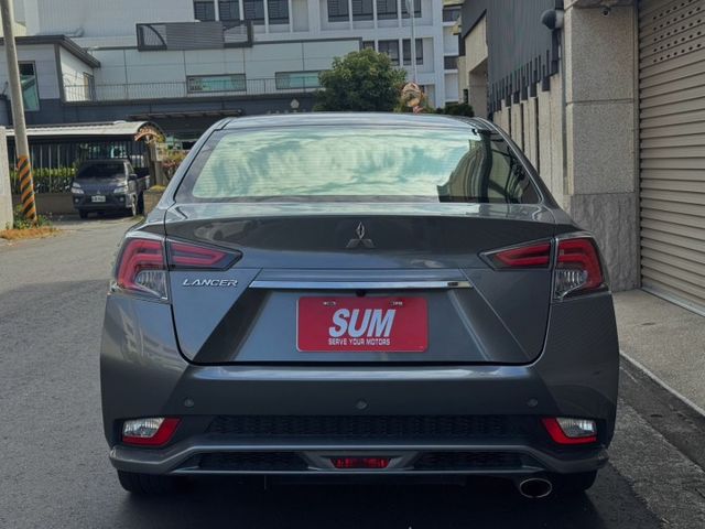 免鑰 定速 倒車影像輔助 電動折疊後視鏡 胎壓監控  第4張相片