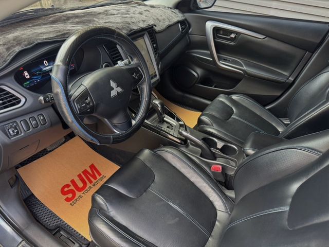 免鑰 定速 倒車影像輔助 電動折疊後視鏡 胎壓監控  第5張相片