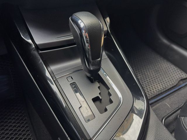 免鑰 定速 倒車影像輔助 電動折疊後視鏡 胎壓監控  第10張相片