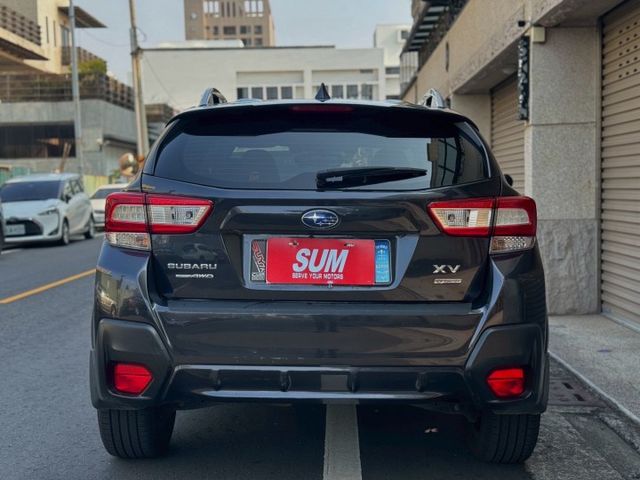 電動天窗 粉塵過濾器 駕駛座電動調整 雨滴感應雨刷 定速  第4張相片