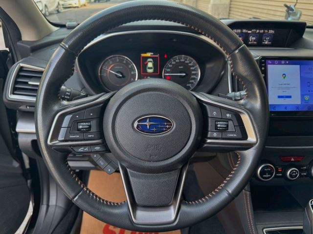 電動天窗 粉塵過濾器 駕駛座電動調整 雨滴感應雨刷 定速  第8張相片