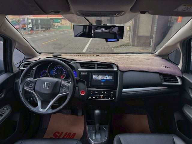 衛星導航 定速 免KEY 換檔撥片 恆溫空調  第7張相片