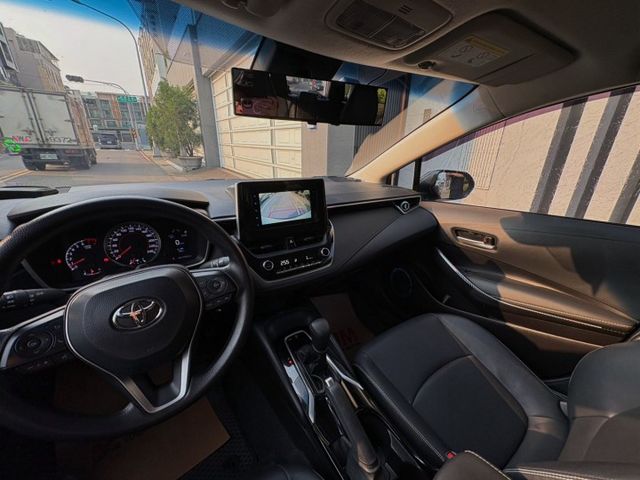 恆溫空調  後座出風口 抬頭顯示器 定速  第5張相片