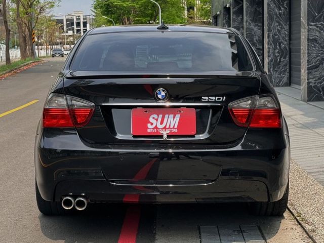 M版方向盤 定速 恆溫空調 電動天窗 雙前電動椅 車鑰一鍵啟動  第4張相片