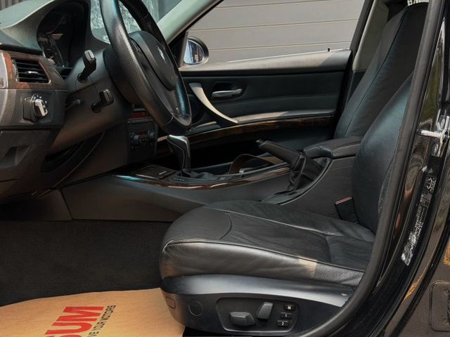 M版方向盤 定速 恆溫空調 電動天窗 雙前電動椅 車鑰一鍵啟動  第5張相片