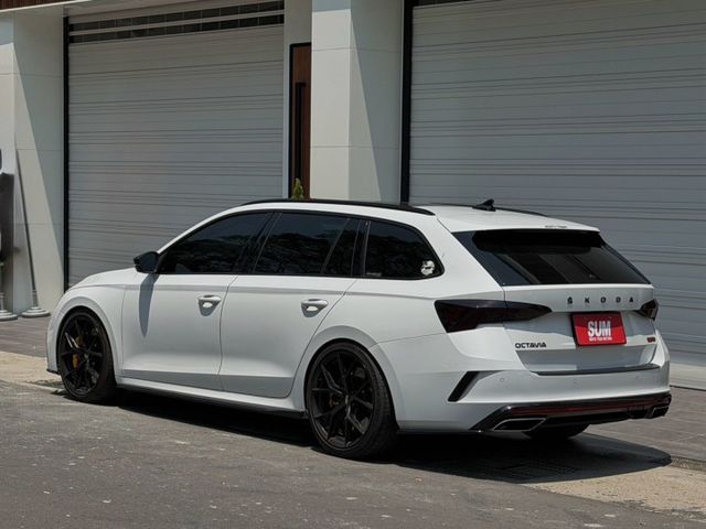 免KEY 定速 電子後視鏡 ACC主動跟車 自動煞停 環艙氣氛燈  第2張相片