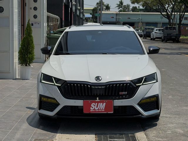 免KEY 定速 電子後視鏡 ACC主動跟車 自動煞停 環艙氣氛燈  第3張相片