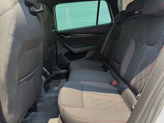 免KEY 定速 電子後視鏡 ACC主動跟車 自動煞停 環艙氣氛燈  第7張相片