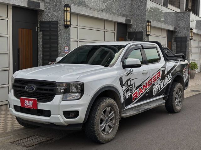 定速 雙驅恆溫 360自駕科技輔助系統 倒車顯影 後座出風口  第1張相片