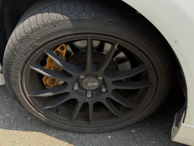 停車雷達 方向盤快控 定速 恆溫空調 電動水平大燈  第12張相片