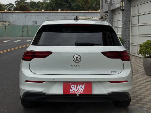 換檔撥片 織布座椅 定速 光感應自動頭燈 ACC主動跟車系統  第4張相片