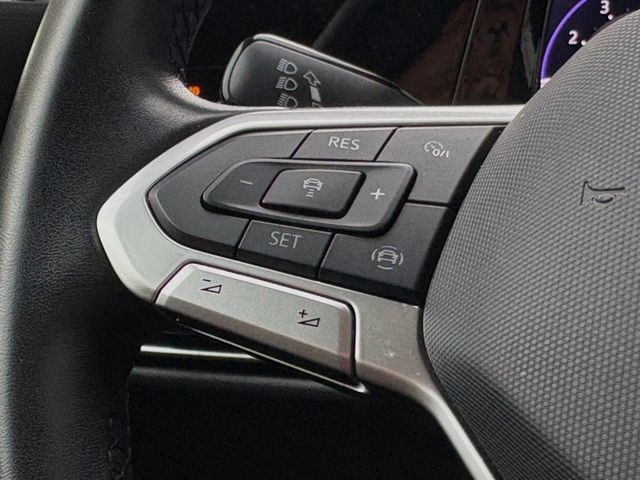 換檔撥片 織布座椅 定速 光感應自動頭燈 ACC主動跟車系統  第9張相片