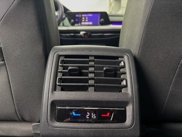 換檔撥片 織布座椅 定速 光感應自動頭燈 ACC主動跟車系統  第12張相片