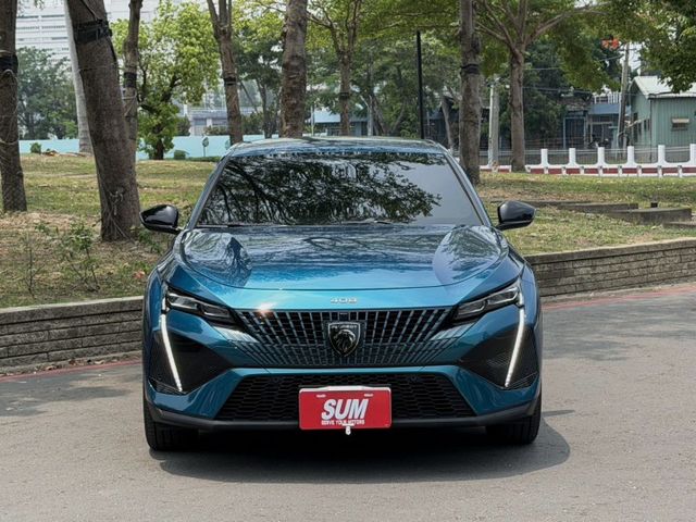雙前座氣動按摩  雙前座電熱椅 免鑰匙啟動車門鎖 換檔撥片 恆溫空調  第1張相片
