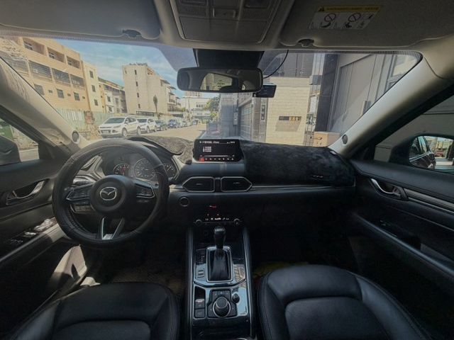 魂動紅 ACC自動跟車 電尾門 後座出風口 免鑰匙啟動  第11張相片