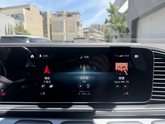 原廠跑排 三區恆溫空調 氣壓避震高低可調 環景360 原廠香氛  第6張相片