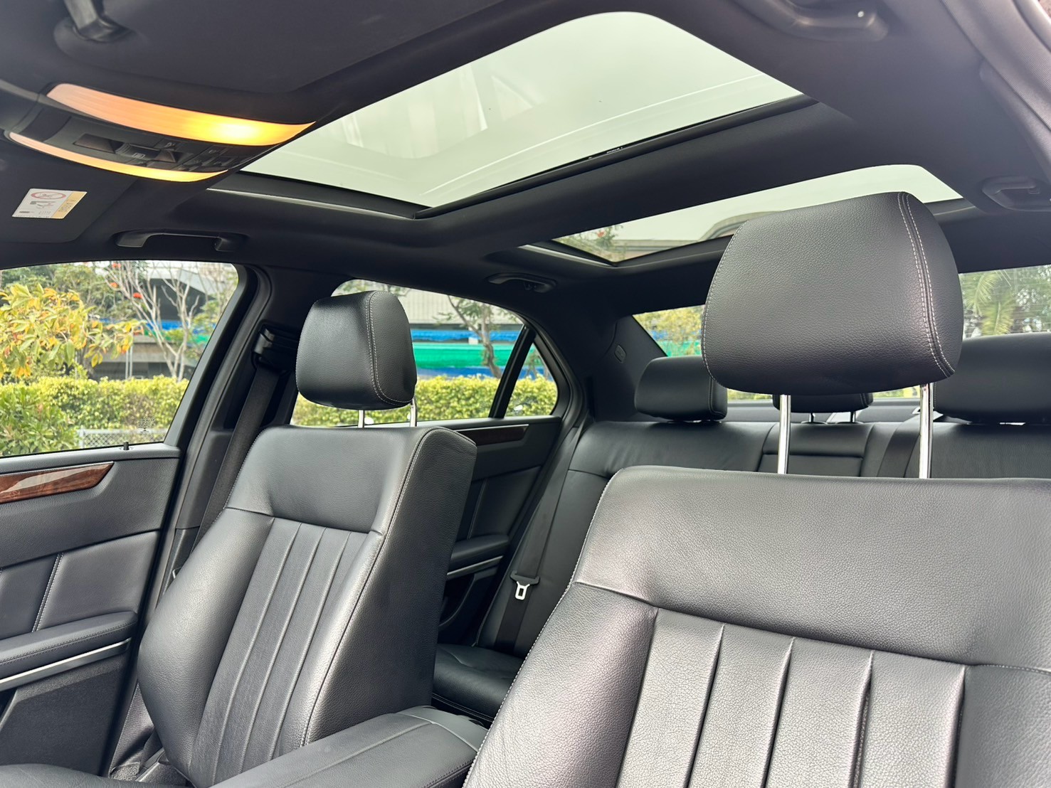 ☪2015年 BENZ賓士 E400 Elegance 3.0L ☪歡迎搜尋粉絲專頁 【益群汽車】  第9張相片
