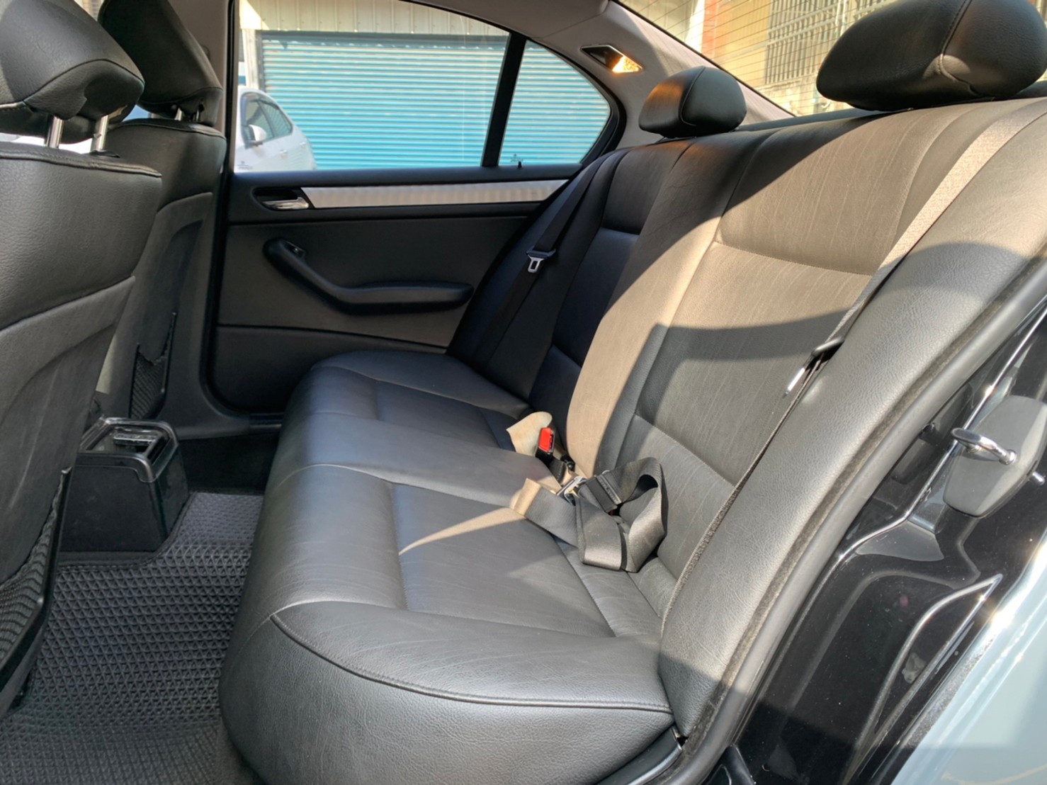☪2004年 BMW 318i 2.0L ☪歡迎搜尋粉絲專頁 【益群汽車】  第5張相片