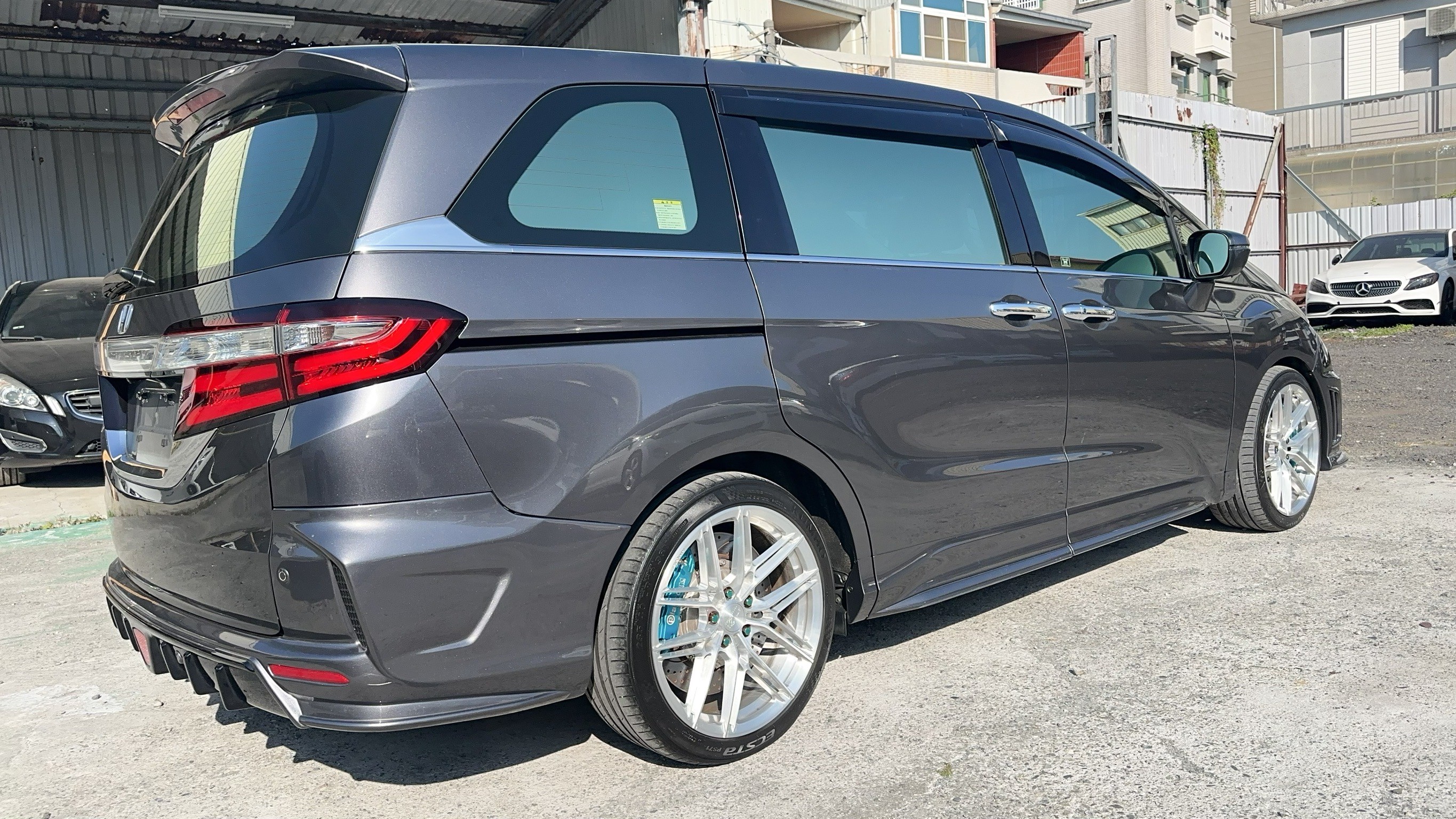 ☪2016年 HONDA 本田 ODYSSEY 奧德賽 APEX 頂級 七人座 2.4L ☪歡迎搜尋粉絲專頁 【益群汽車】  第3張相片