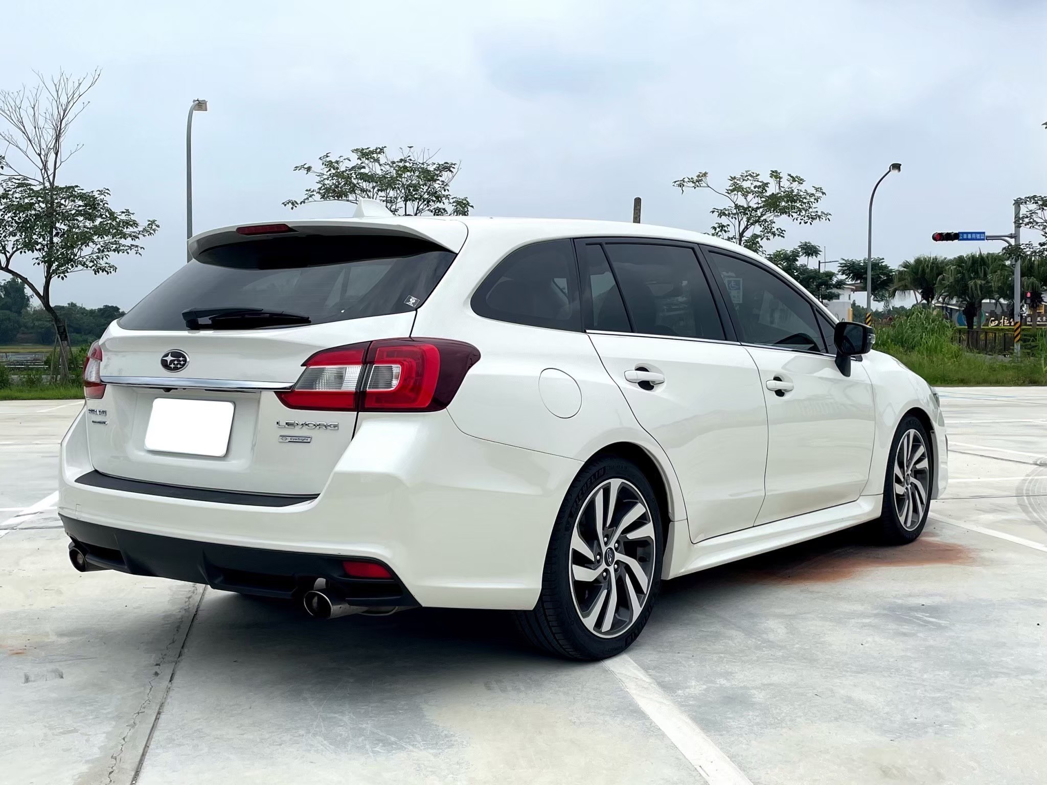 ☪2018年 SUBARU速霸陸 LEVORG 檸檬哥 1.6L ☪歡迎搜尋粉絲專頁 【益群汽車】  第4張相片