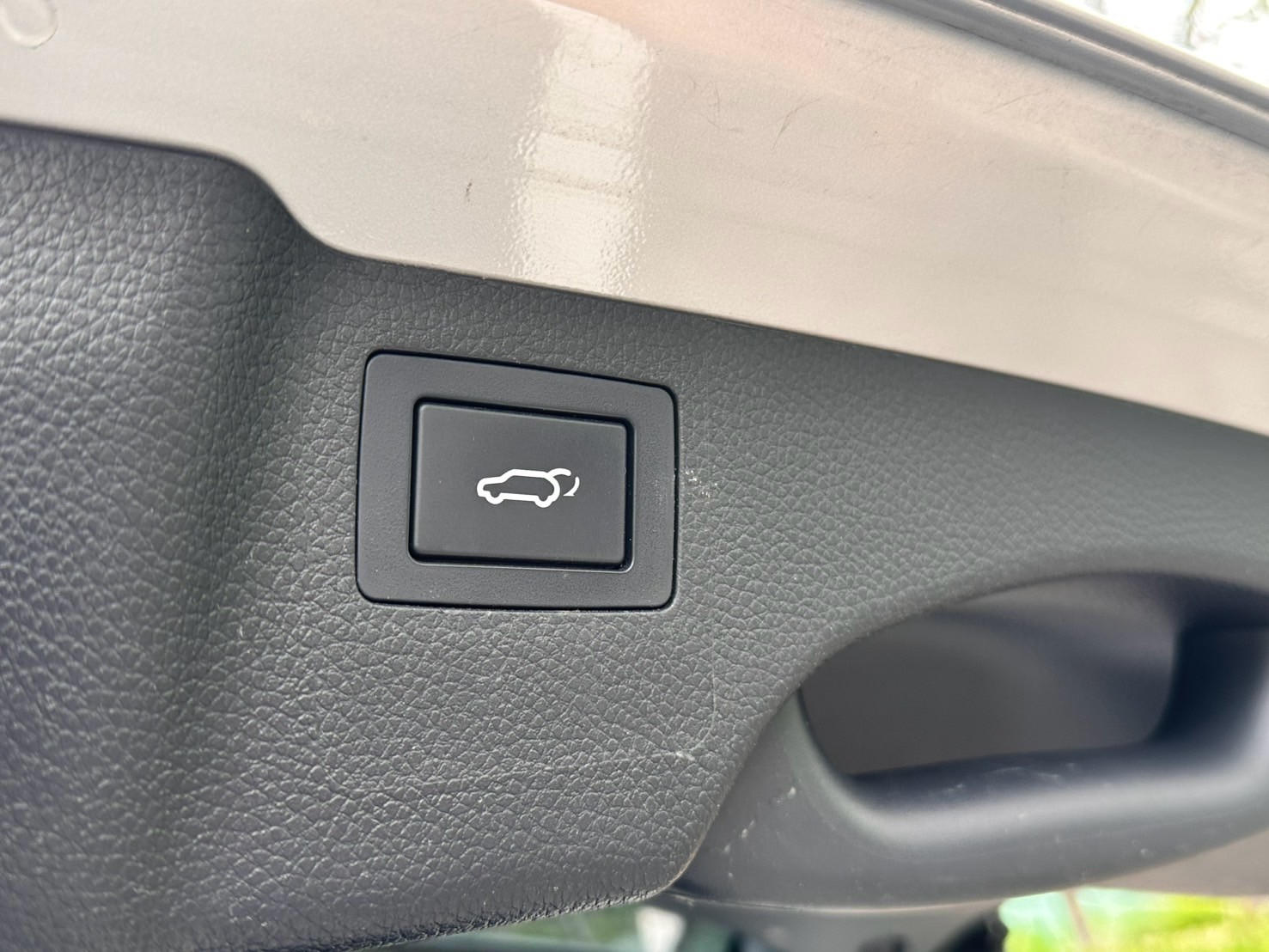 ☪2018年 現代  Hyundai SANTA FE 頂級領袖 2.2L ☪歡迎搜尋粉絲專頁 【益群汽車】  第5張相片