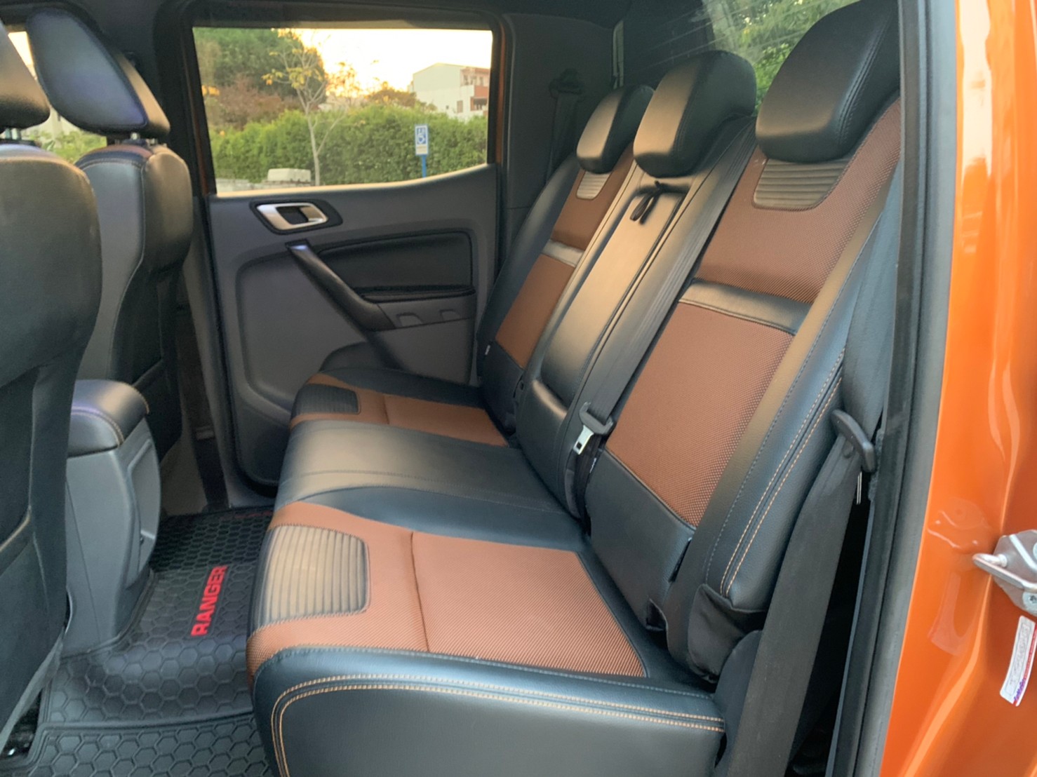 ☪2018年 FORD RANGER 4X4 3.2L ☪歡迎搜尋粉絲專頁 【益群汽車】  第6張相片