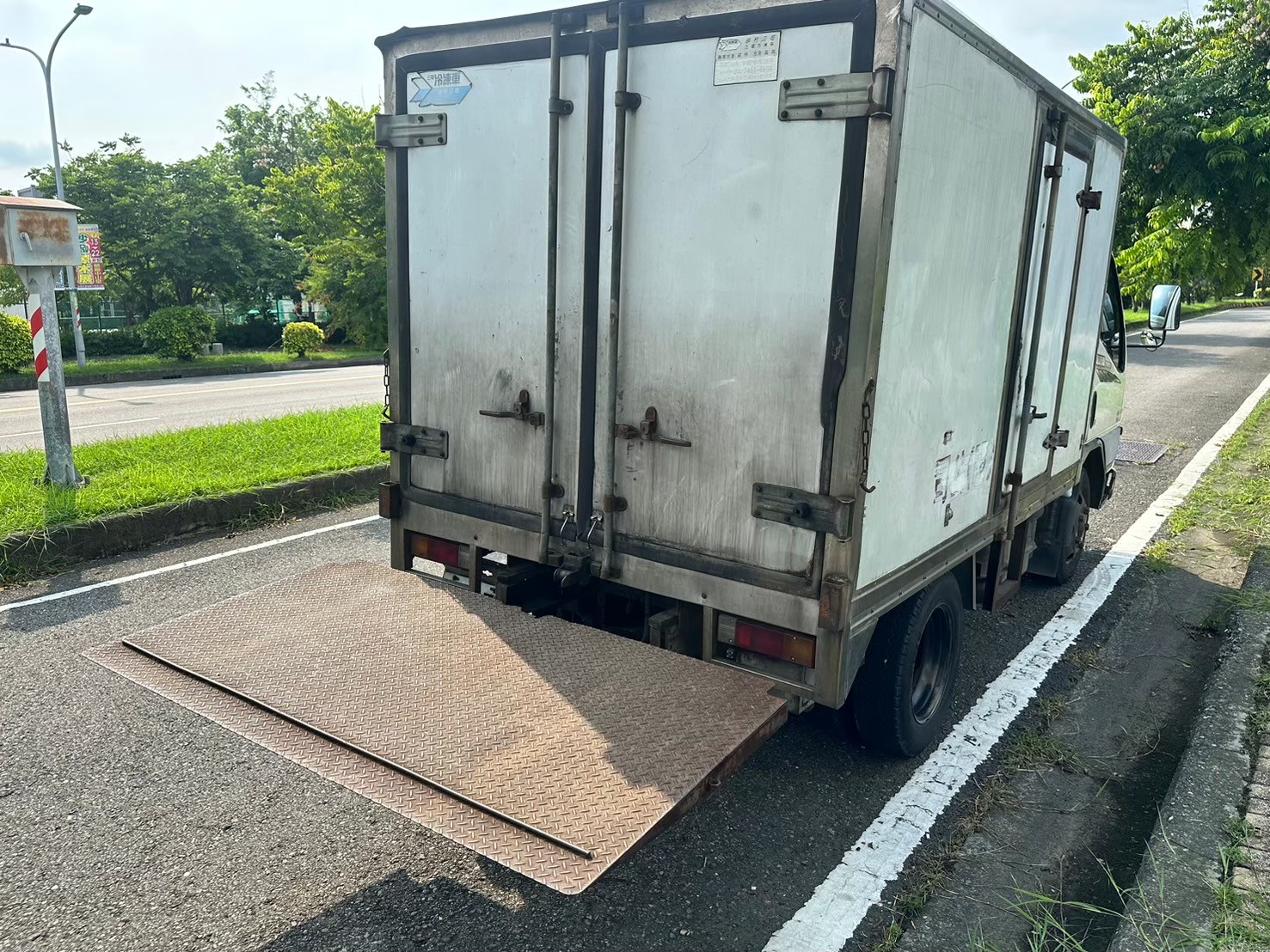 ☪2006年 中華 堅達CANTER 冷凍車 升降尾門 三噸半 2.8L ☪歡迎搜尋粉絲專頁 【益群汽車】  第5張相片