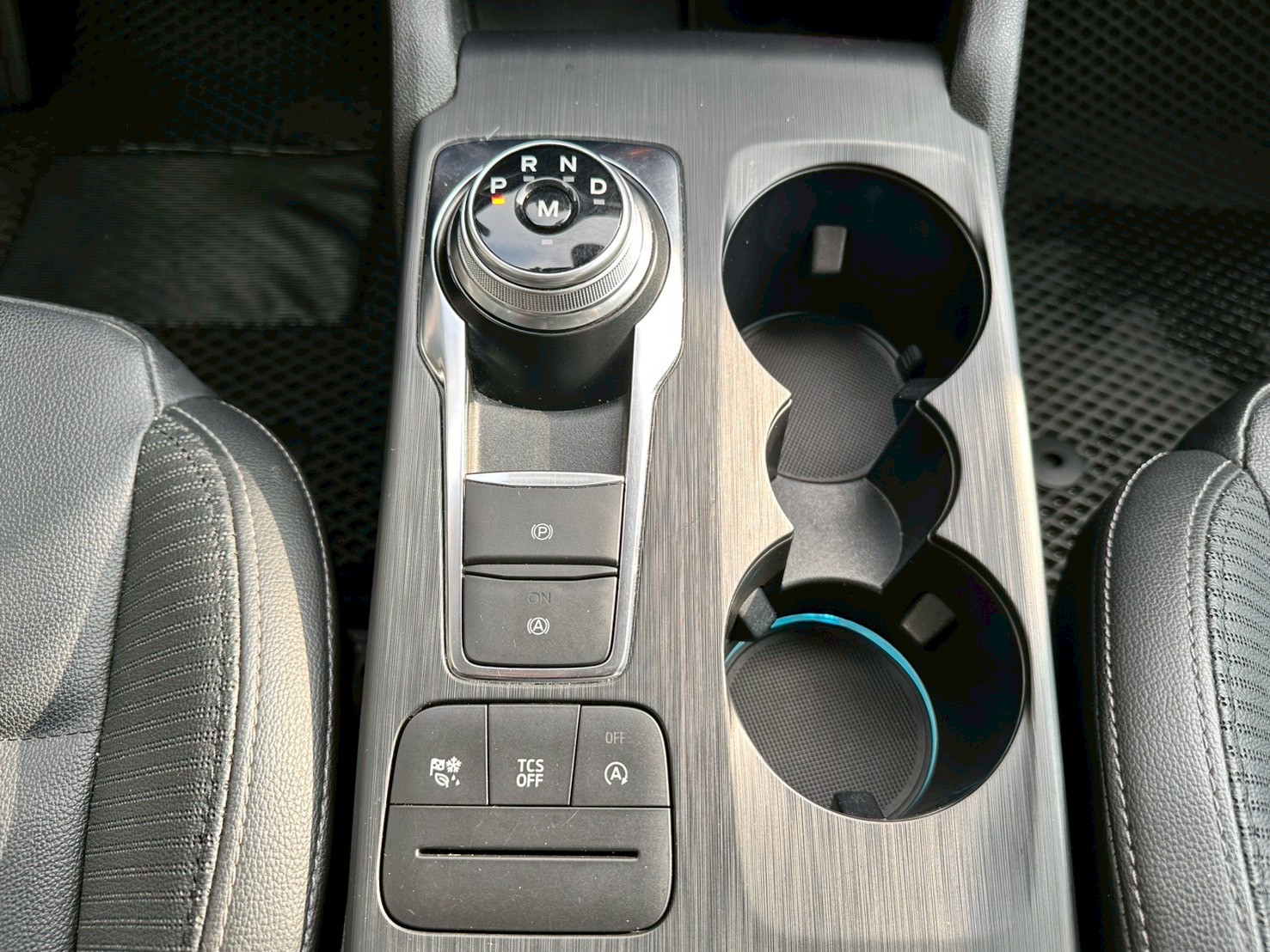 ☪2019年 FORD FOCUS 4D 182時尚型 里程6.1萬 1.5L ☪歡迎搜尋粉絲專頁 【益群汽車】  第9張相片