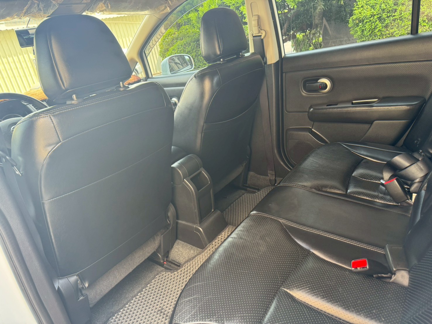 ☪2011年 NISSAN TIIDA 1.8L ☪歡迎搜尋粉絲專頁 【益群汽車】  第5張相片