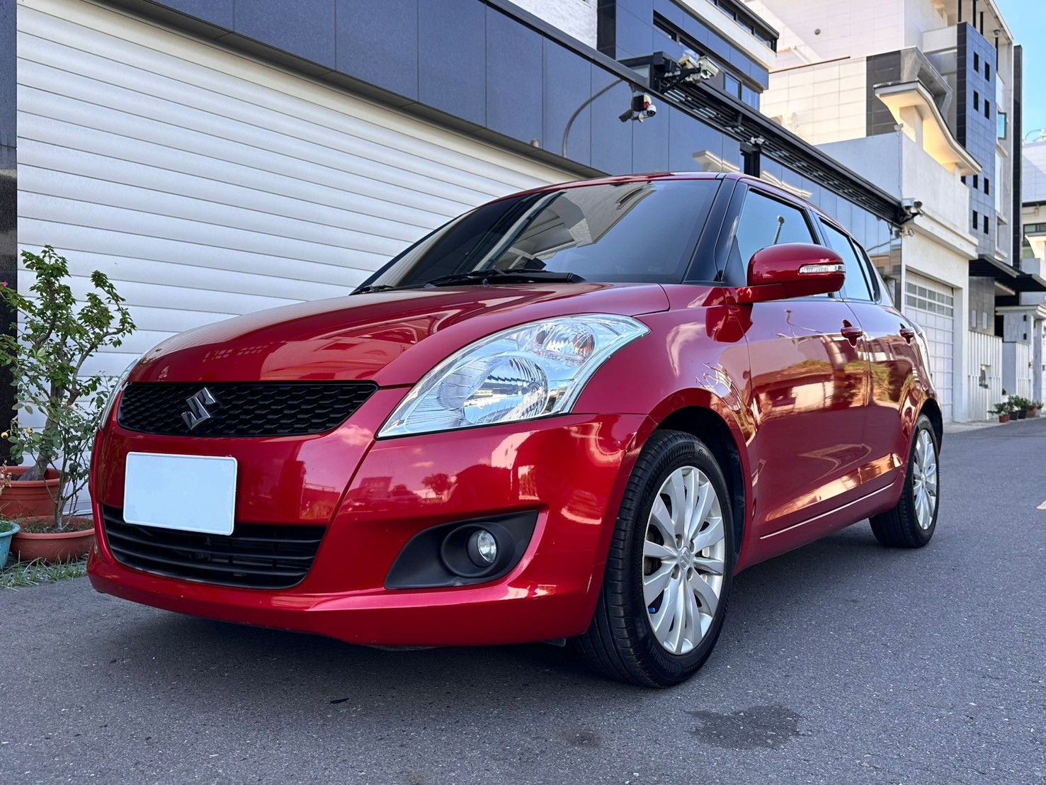 ☪2011年 SUZUKI 鈴木 SWIFT 斯威夫 1.4L ☪歡迎搜尋粉絲專頁 【益群汽車】  第1張相片