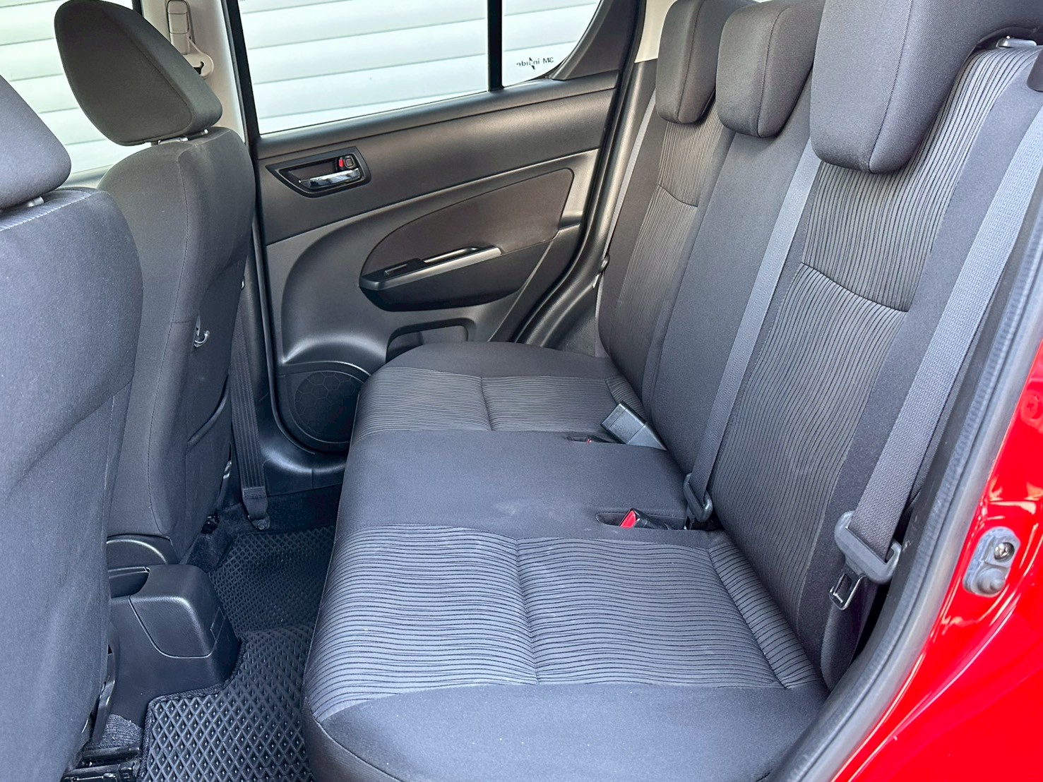 ☪2011年 SUZUKI 鈴木 SWIFT 斯威夫 1.4L ☪歡迎搜尋粉絲專頁 【益群汽車】  第5張相片