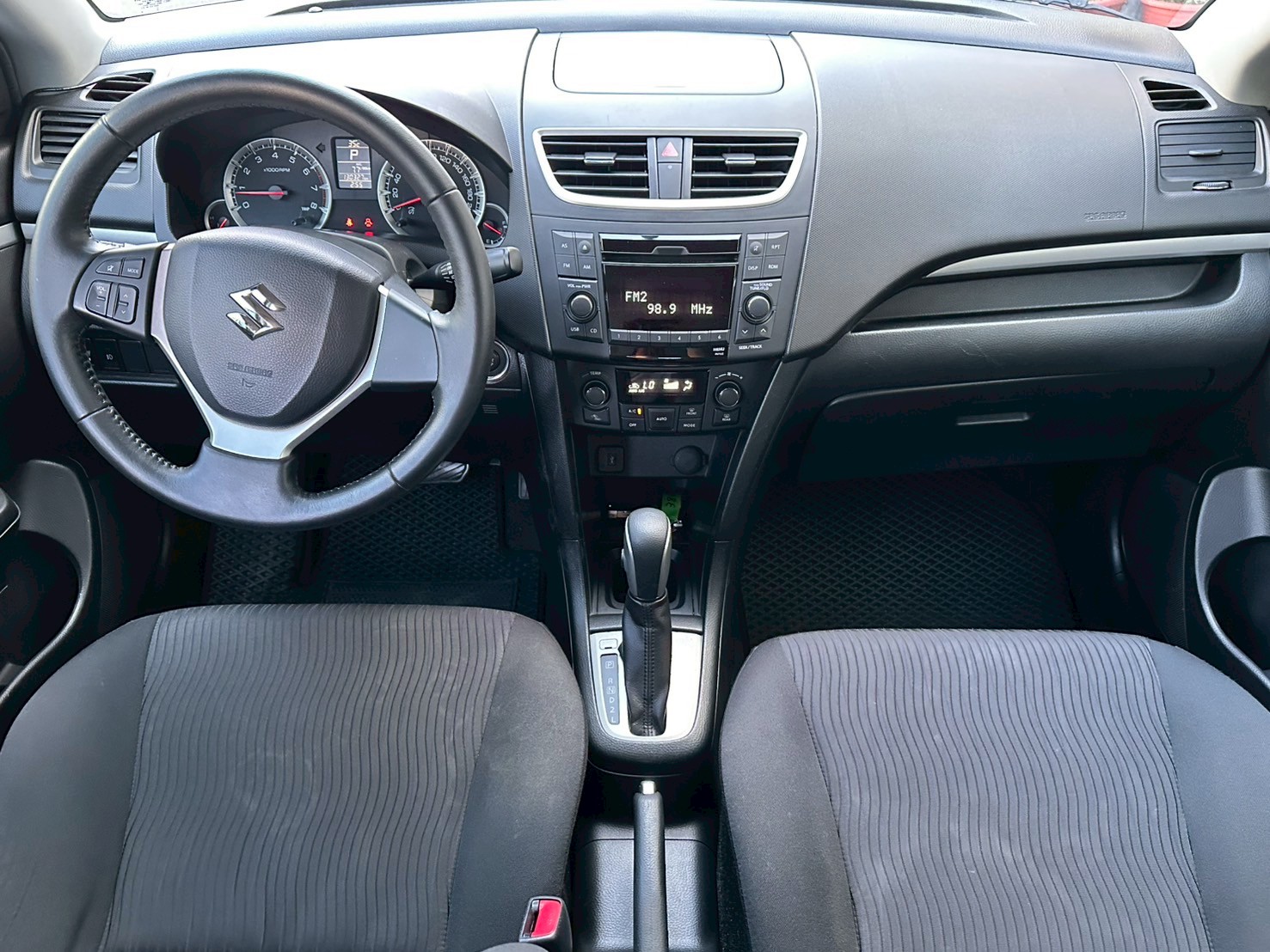 ☪2011年 SUZUKI 鈴木 SWIFT 斯威夫 1.4L ☪歡迎搜尋粉絲專頁 【益群汽車】  第6張相片